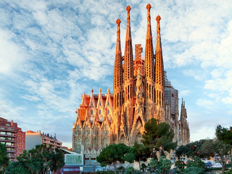 İZMİR KALKIŞLI BARCELONA TURU
