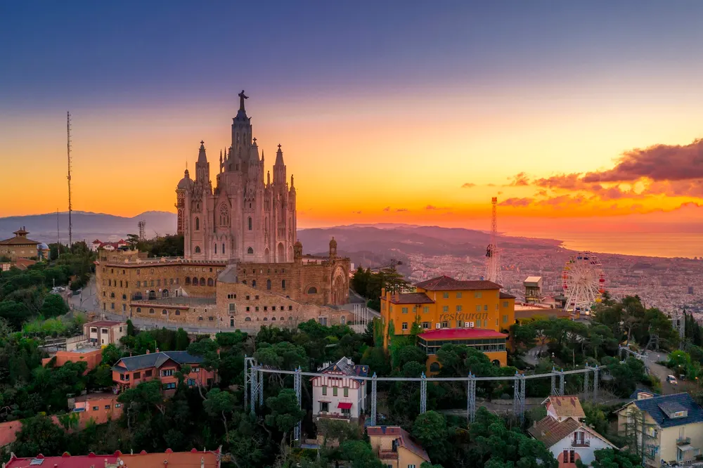Tibidabo'dan şehrin ışıkları