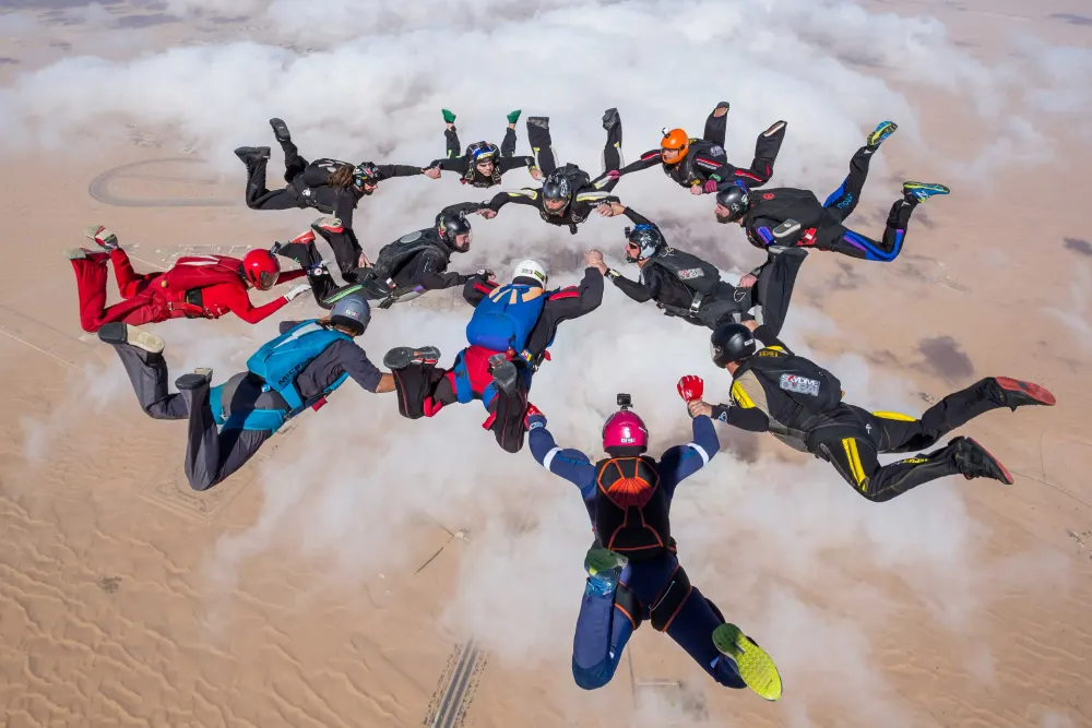 Skydive Dubai: 4.000 metreden Palm'a