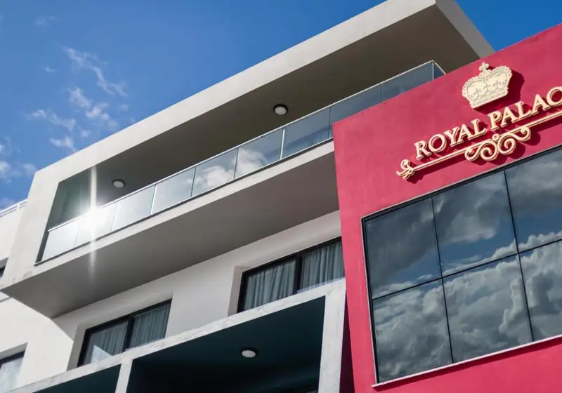 Royal Palace Hotel