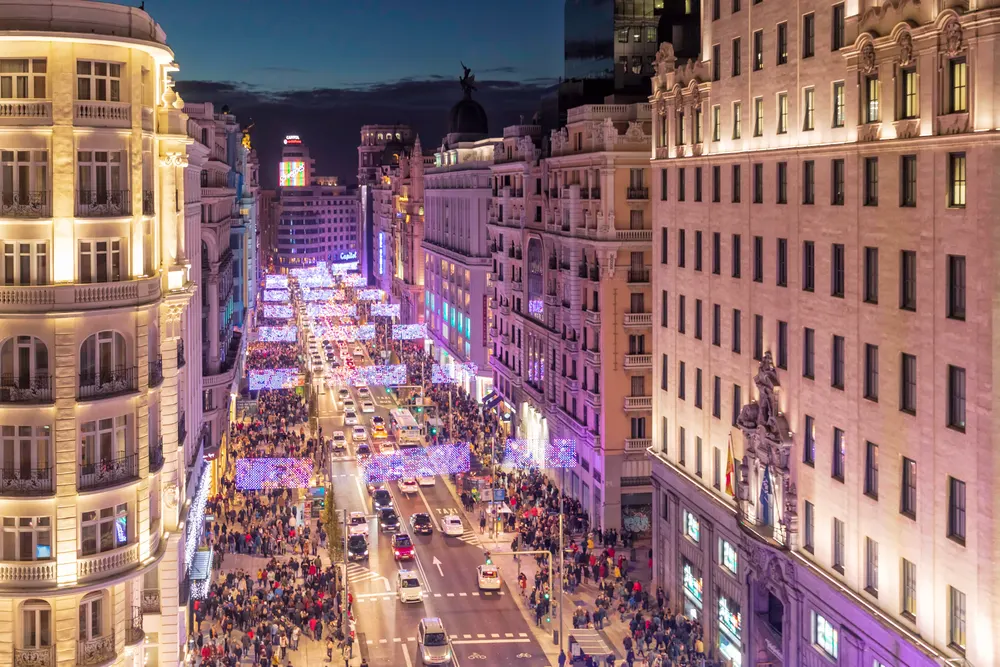 Işıklarla dolu Gran Vía