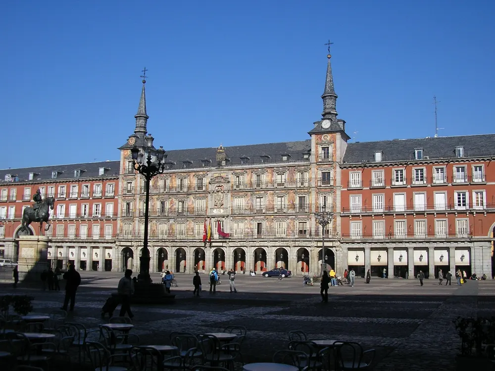 Plaza Mayor'da güne kahveyle başlayın