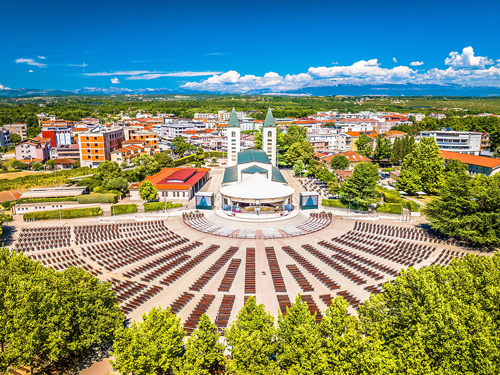 İzmir Çıkışlı Kosovalı Baştanbaşa BalkanlarÇevre Gezileri, Extra Turlar ve Akşam Yemekleri Dahil! 3
